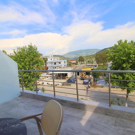 Moonshine Hotel Ксамил Екстериор снимка
